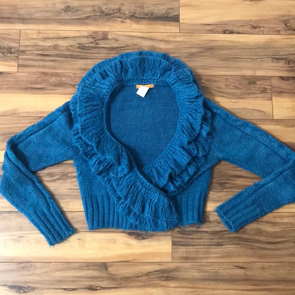 By Deep Los Angeles Cropped Sweater Small